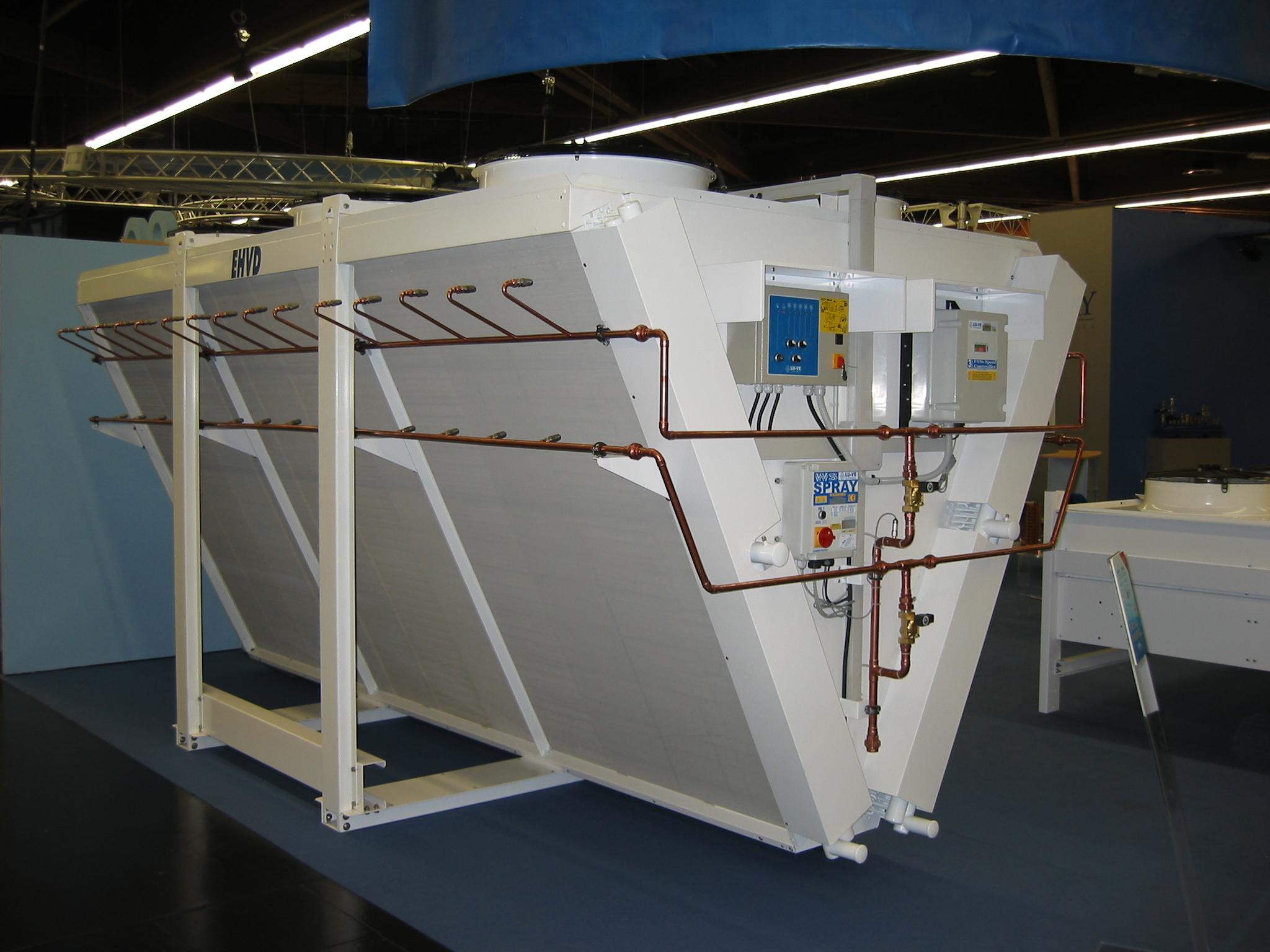 NEW EHVD - Vertical air cooled condenser with Spray System